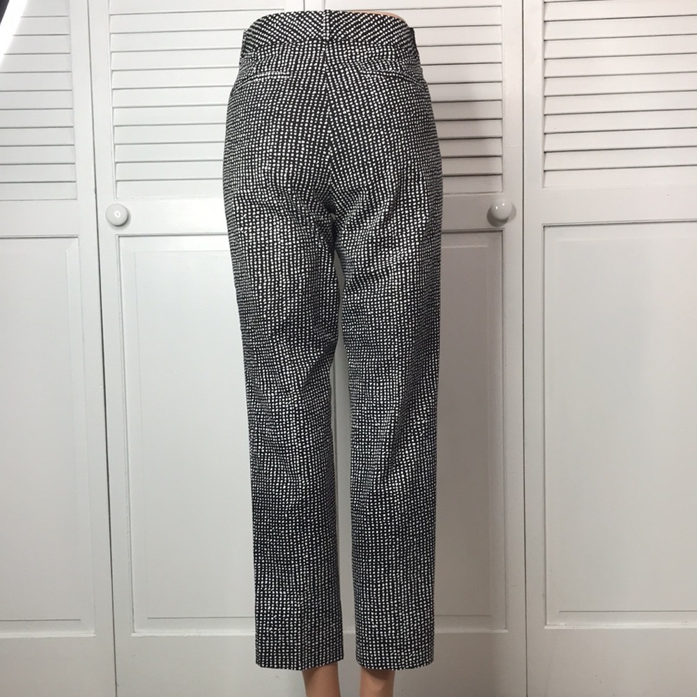 BANANA REPUBLIC Black White Printed Cropped Pants Size 6 - Picture 5 of 9